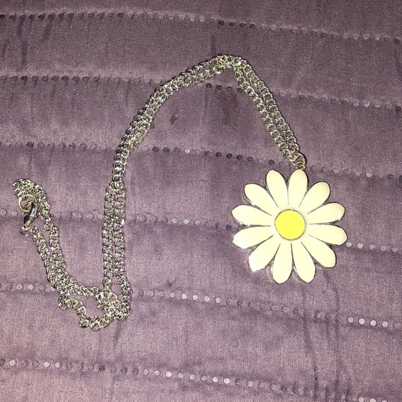 unknown Jewelry - Daisy Necklace